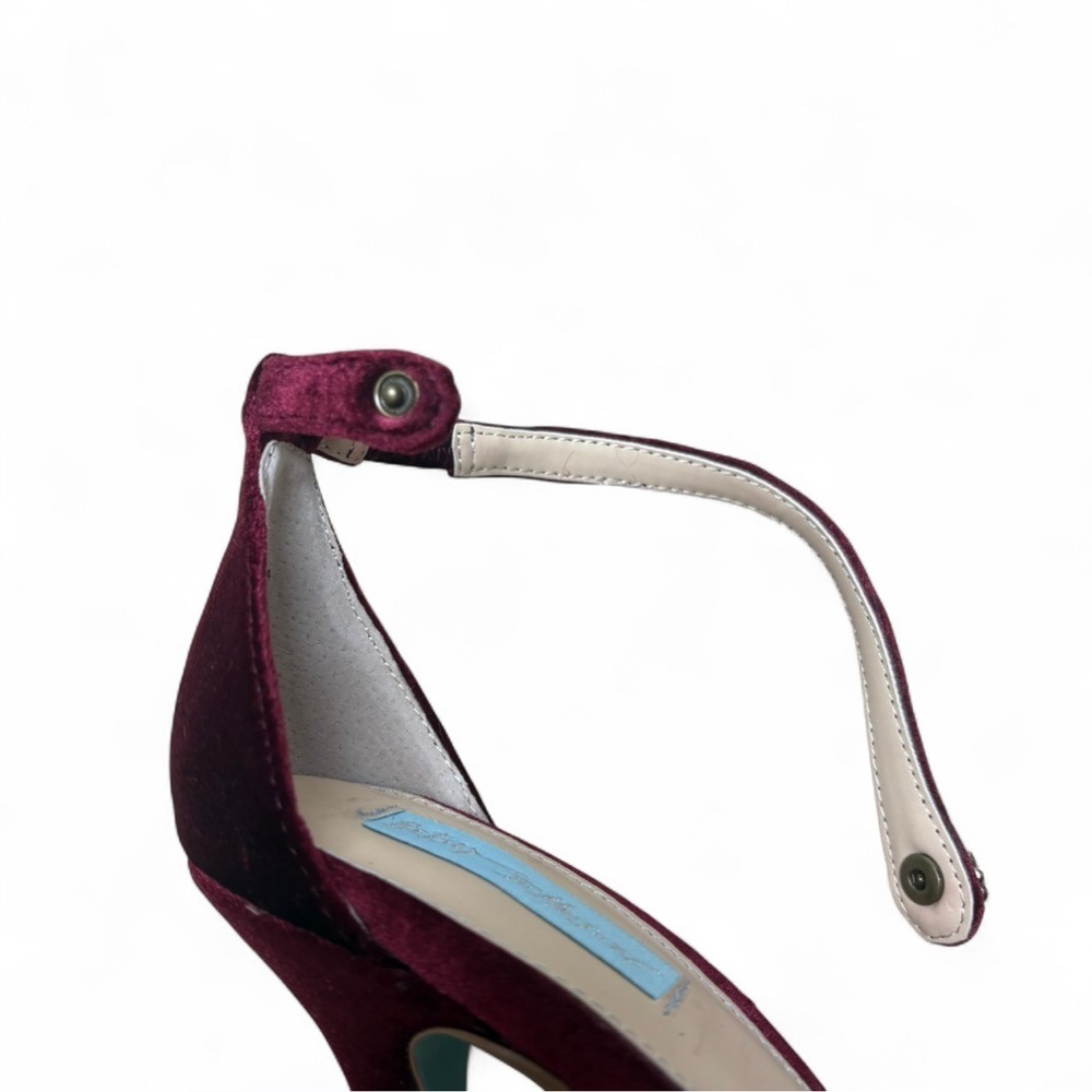 Betsey Johnson Burgundy Velvet Fur Heels | Size 7 Holiday Party Pumps - Picture 5 of 8